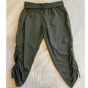 Zella Y2K Boho Style Scrunch Bottom Forest Green Boho Outdoor Yoga Pants Size XS